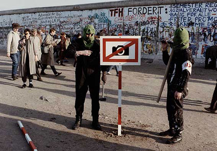 In an image on Briana Smith's dissertation website, Kurt Buchwald and Jörg Sperling declare "no photography" at Potsdamer Platz, December 1989.