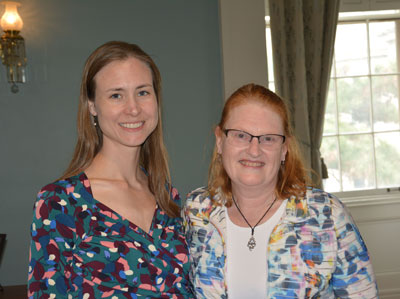 The University of Iowa Postdoctoral Association (UIPDA) presented Kathleen Sluka with the Outstanding Postdoctoral Mentor Award.